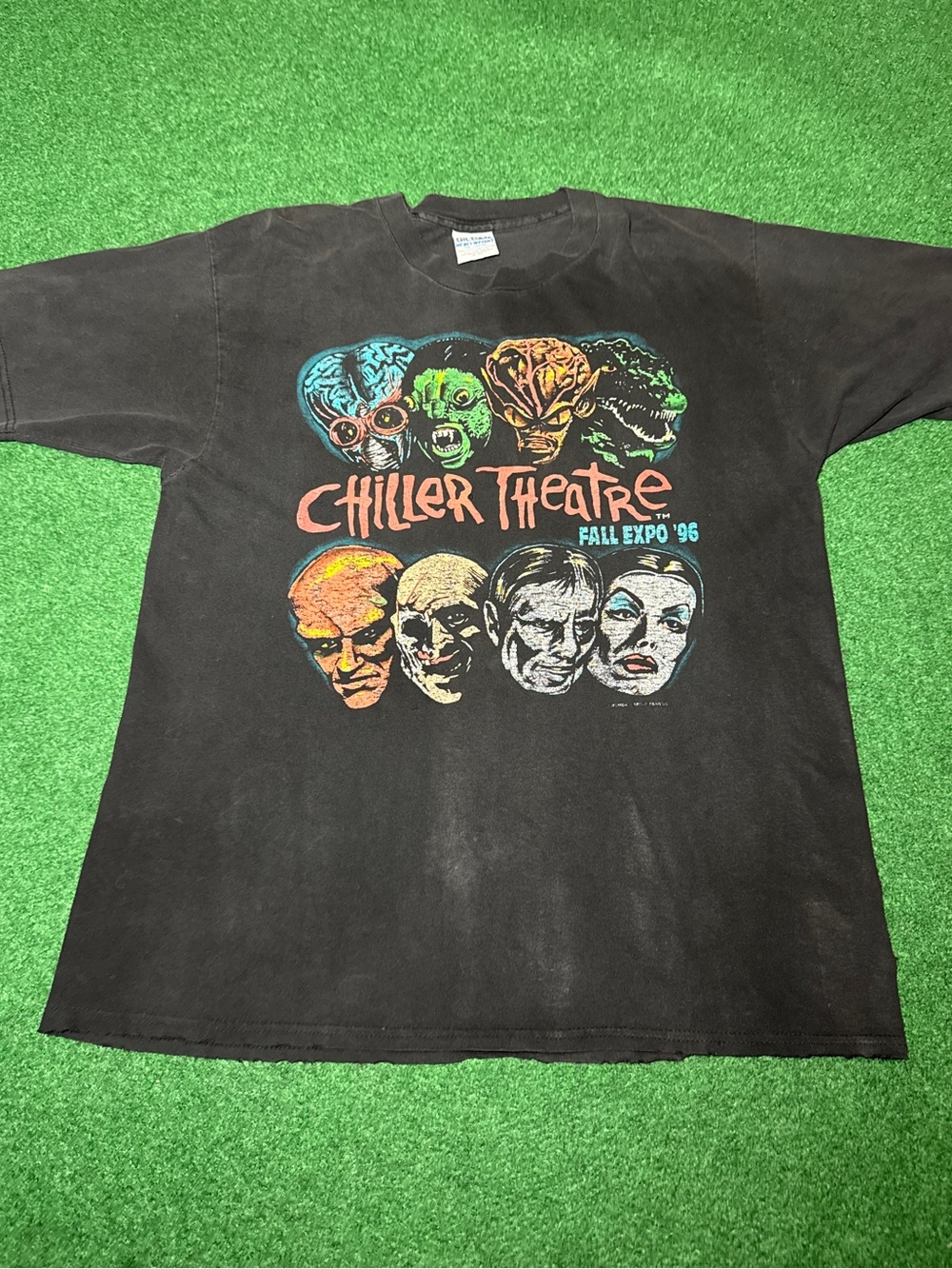 Vintage 90s Chiller Theatre Horror Movie Convention T-shirt, 1996 Godzilla (XL)